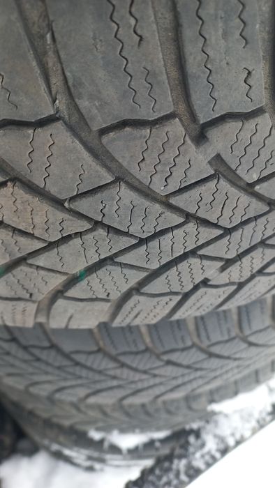 Anvelope iarna 195 65 15 Bridgestone