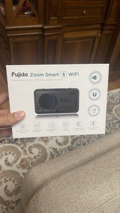 Видеорегистратор Fujida Zoom Smart S WiFi