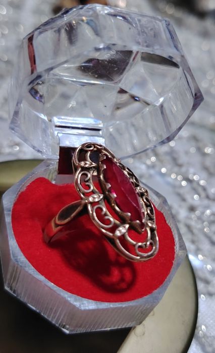 Tilla uzuk  tillasiga javob