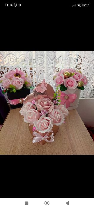 Подаръци с рози от пластичен сапун