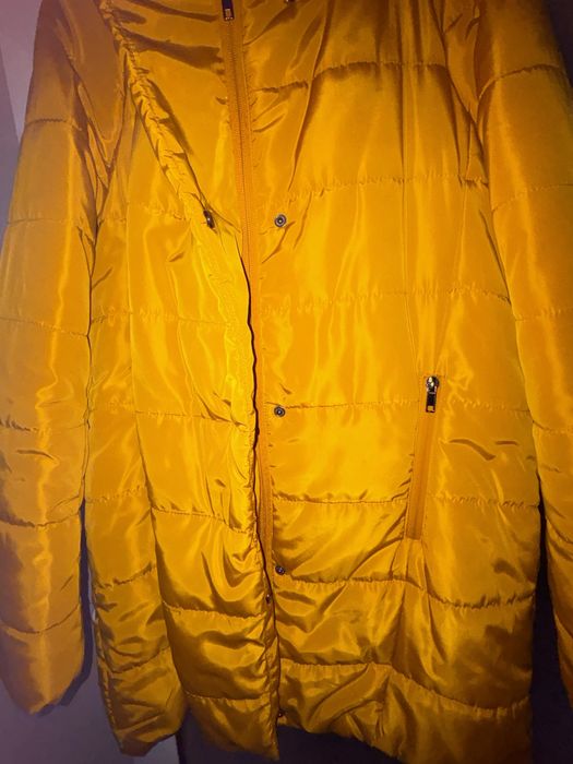 Зимно дълго яке Stradivarius