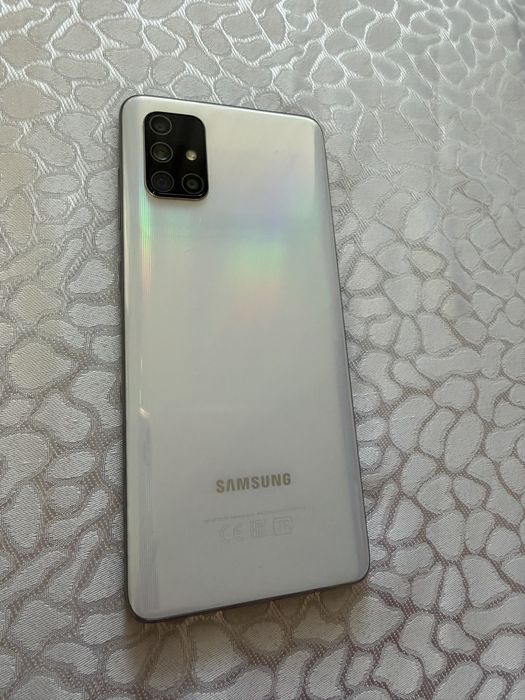 Продается Samsung A71,б/у
