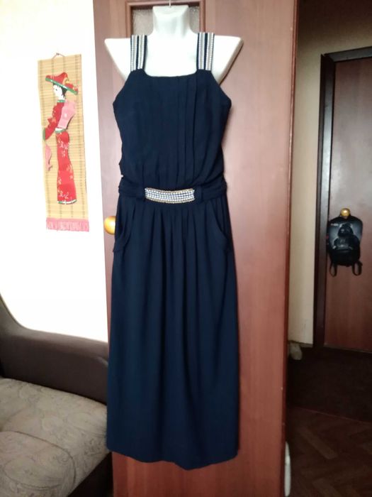 Красивое платье 44