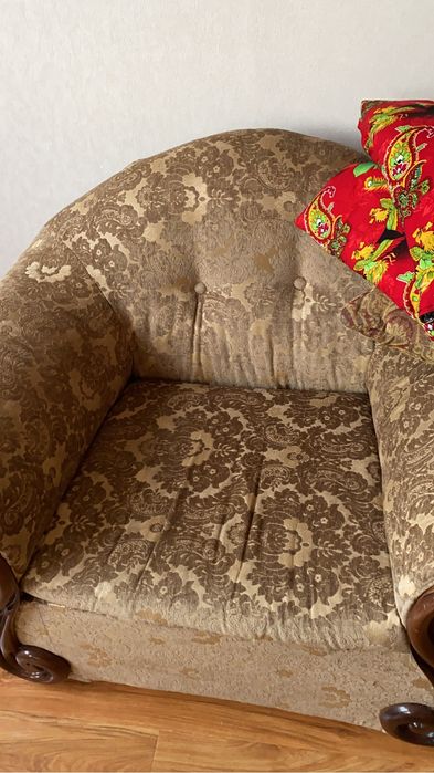 Диван плюс 2 кресла