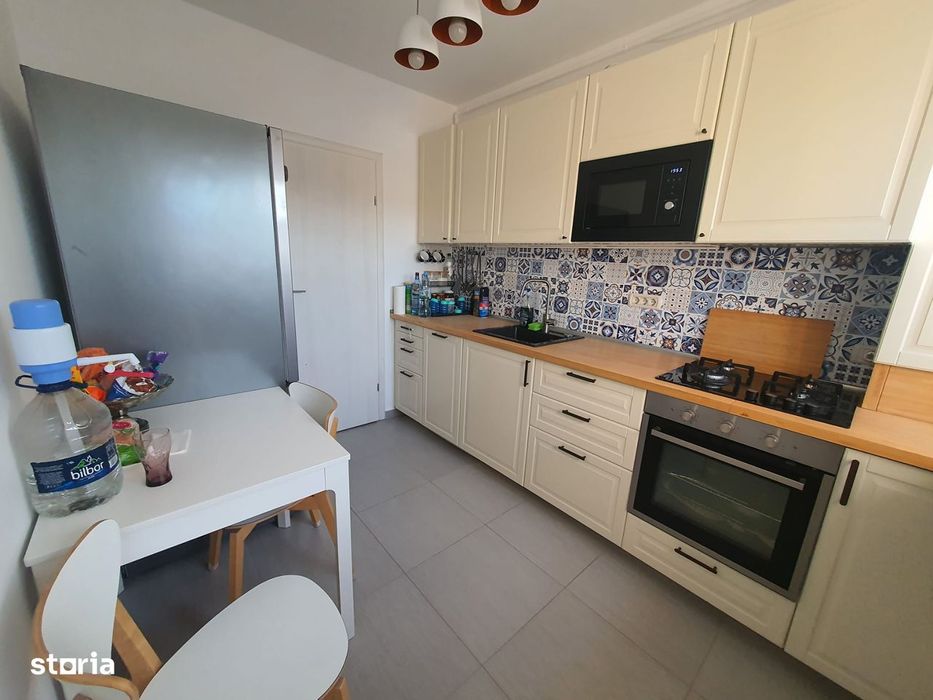 Apartament 3 camere, modern, spatios, mobilat, parcare, zona Tractorul