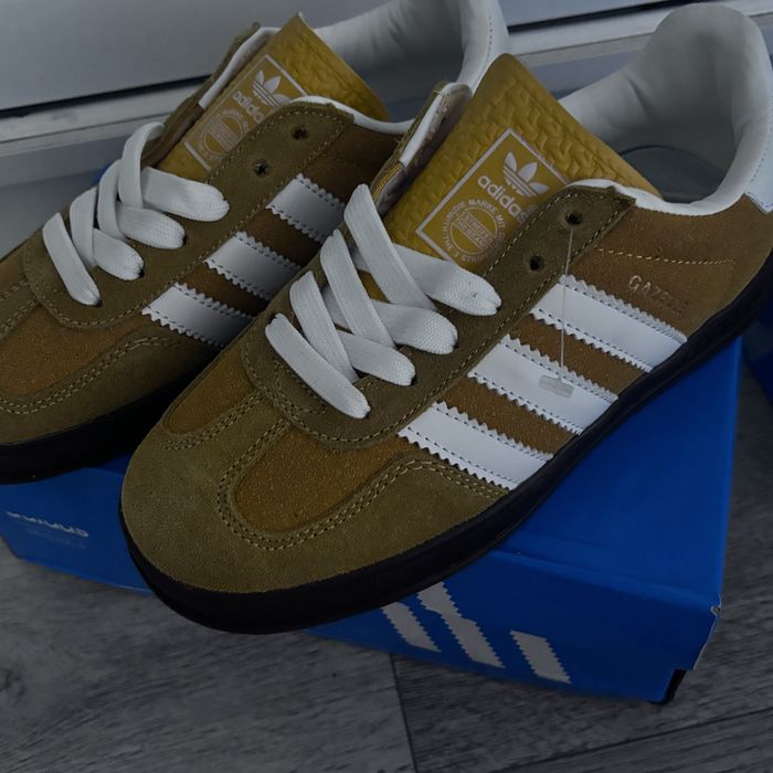 Кроссовки  adidas spezial