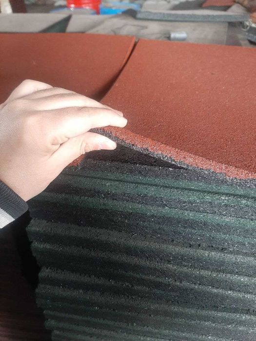 Резиновые плитки / резиновое покрытие