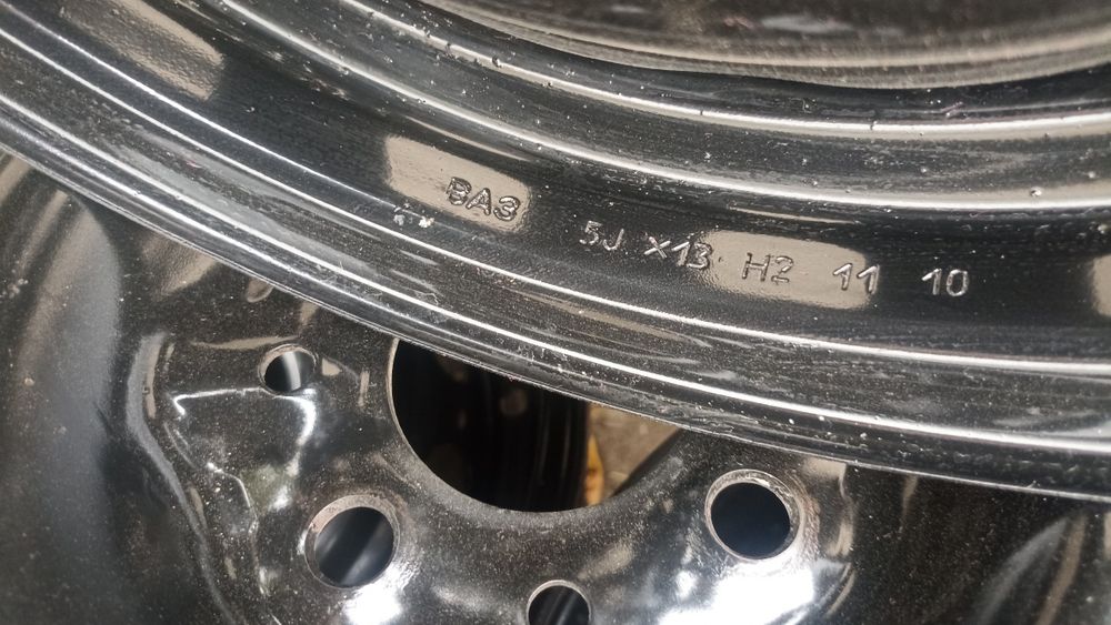 Продам штампованные диски на 13