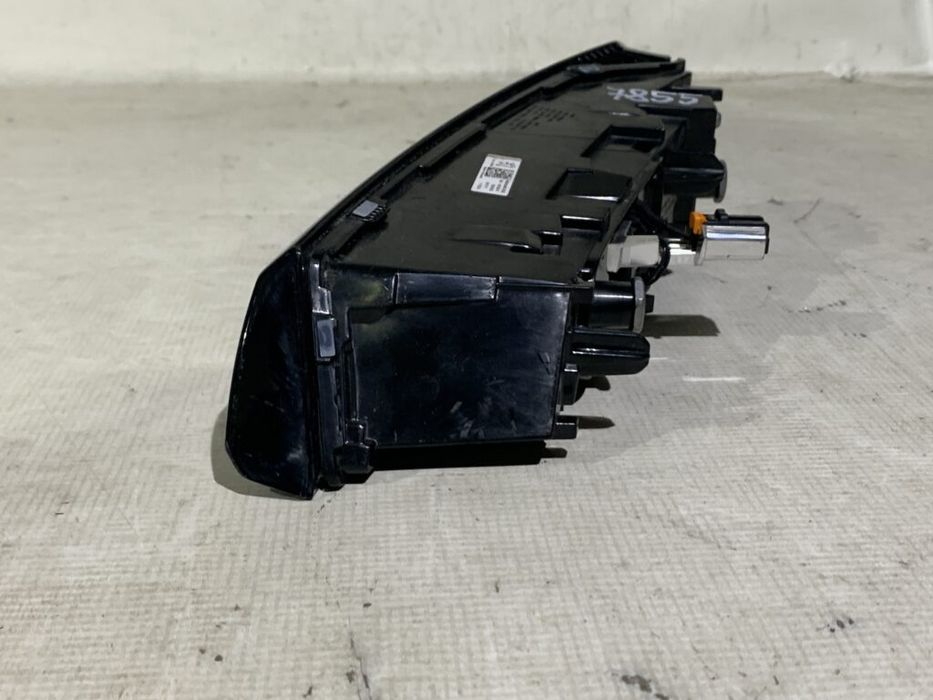 Stop stanga spate pe hayon, Peugeot 308 GT, 2021, 2022, 2023, 2024, cod origine OE 9835300480.