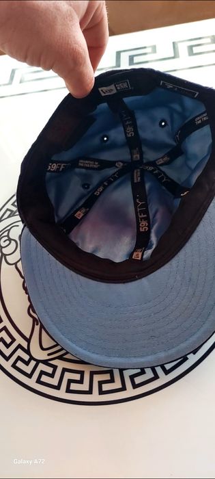 Страхотни шапки с козирка