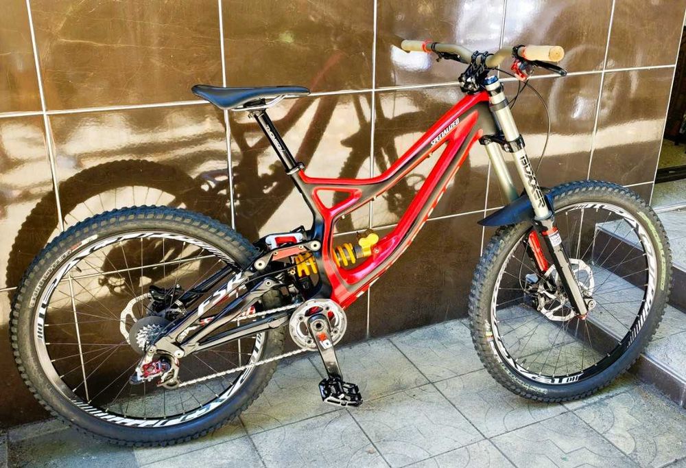 Specialized S-Works Demo 8 Carbon – Легендарен DH Флагман! Top Spec