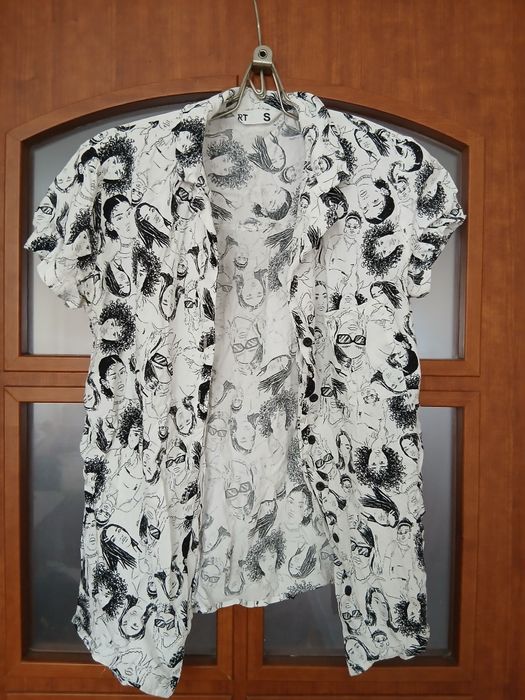 Продам женскую блузку