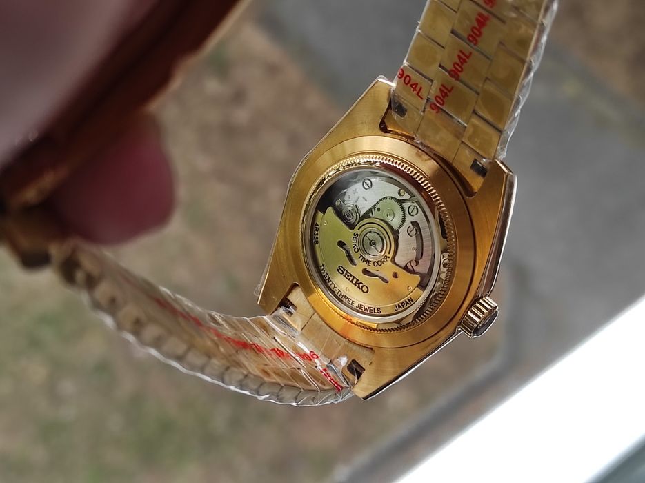 Seiko 5 gold pvd