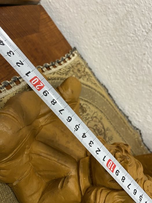 Италиански поставки за стена