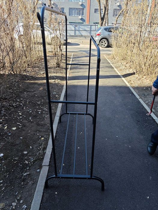 Напольная вешалка для одежды станция метро Москва