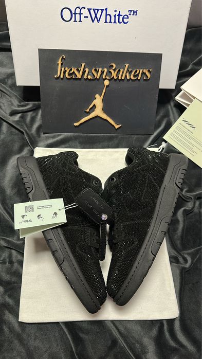Off White Out Of Office Black Diamonds (size 43)