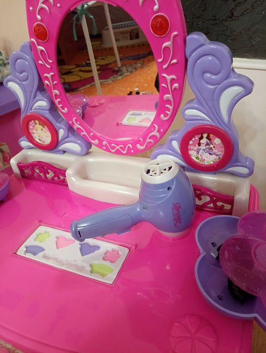 Тоалетка, Ходещо и мяукащо коте, Комплект бижута Gemex