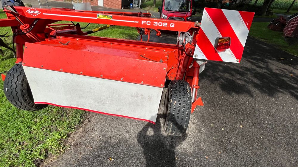Kuhn FC 302 G, Case, John Deere, Claas, Belarus tortadi