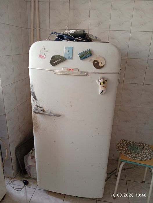 Холодильник ЗИЛ Москва.