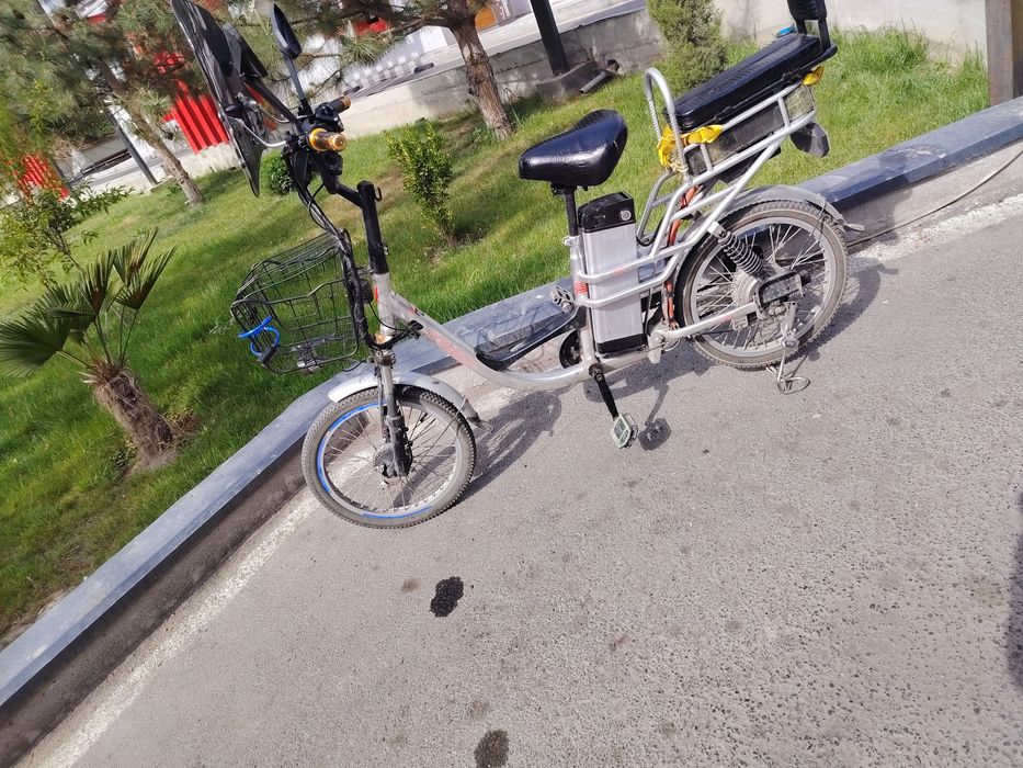 Elektroveloskuter
