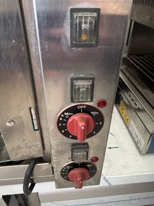 Грил за пилета електрически! 4 бр.