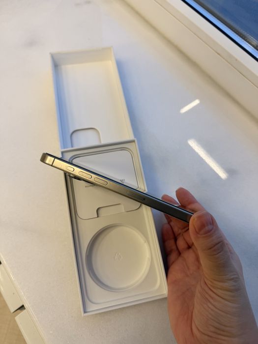 Продам Iphone 15 pro max