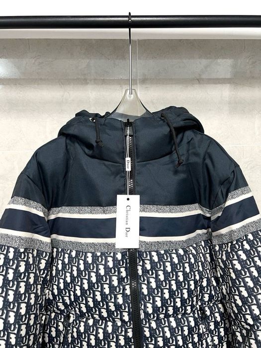 Зимняя куртка Dior новая