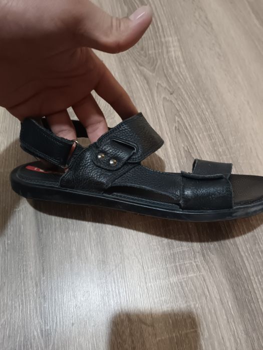 Мужской сандалии