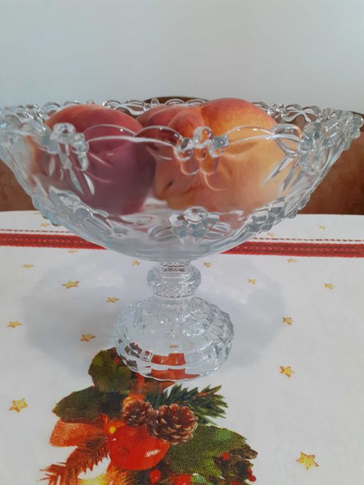 Фруктиера на столче и фруктиера-купа !