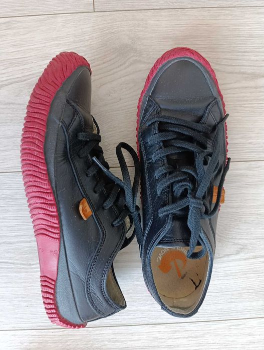 Маратонки. Кецове. Кожа