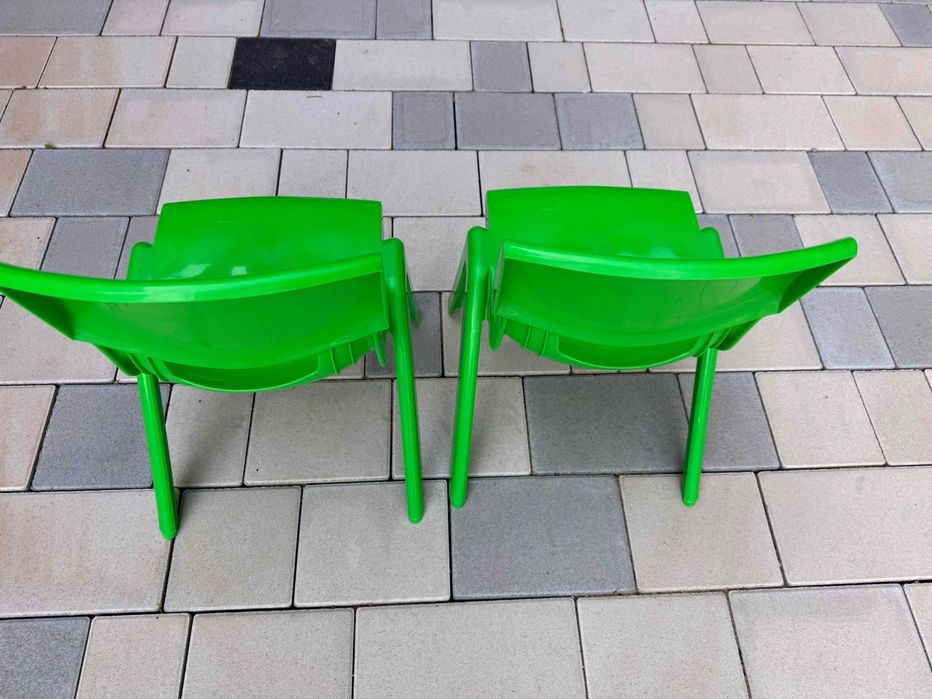 Продам детские стулья
