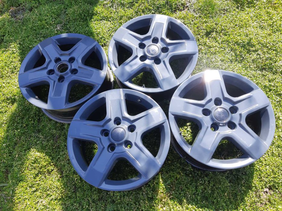 Гуми 245х50х18 цола и Джанти 16 цола 5х120