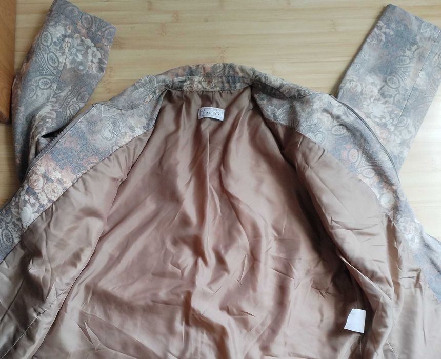 Дамско цветно дънково яке