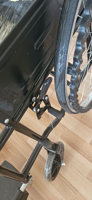 Инвалидная коляска