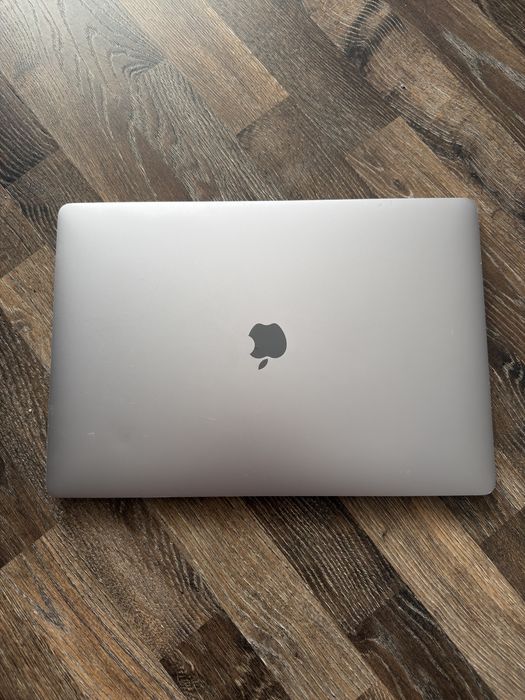 Apple MacBook Pro 16” i9 9th GEN 32GB RAM, 1TB SSD