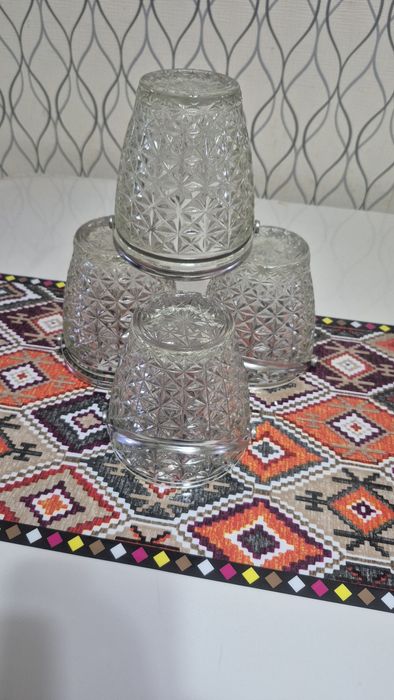 Конфеты салуға сатылады