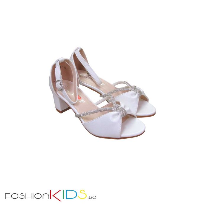 Детски официални сандали на токчета за момичета