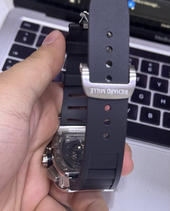 часы Richard Mille rm011