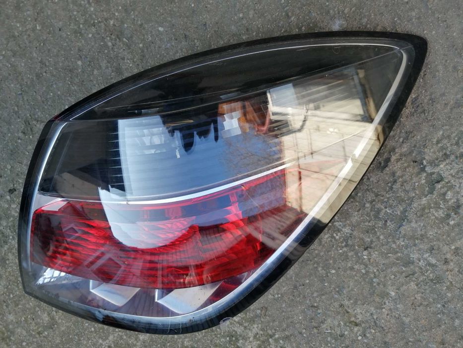 stop Opel Astra H GTC dreapta 100 lei
