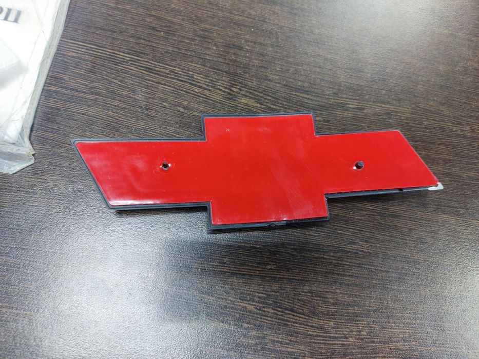 Эмблема Шевроле. ( Кобальт)