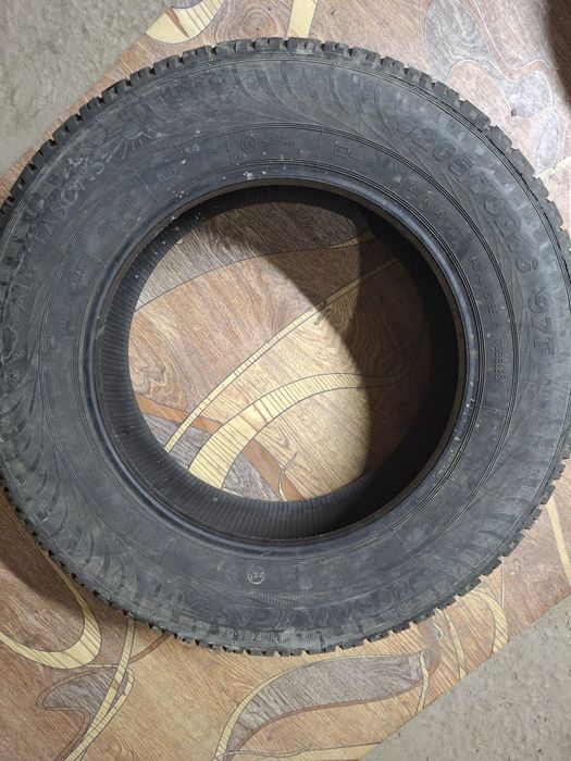 Продам летние шины новые