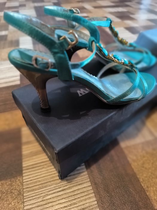 Босоножки, туфли