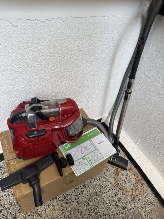 Прахосмукачка без Торба AEG X POWER LX7‑2‑CR‑A, с Кабел, 750W, HEPA!