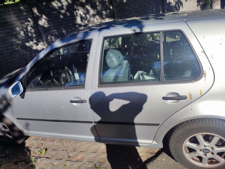 Vând pentru reparare sau piese