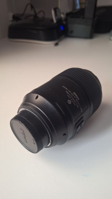 Nikon AF-S Micro 105mm f/2.8G IF-ED VR Nano – Stare Perfectă, Ca Nou