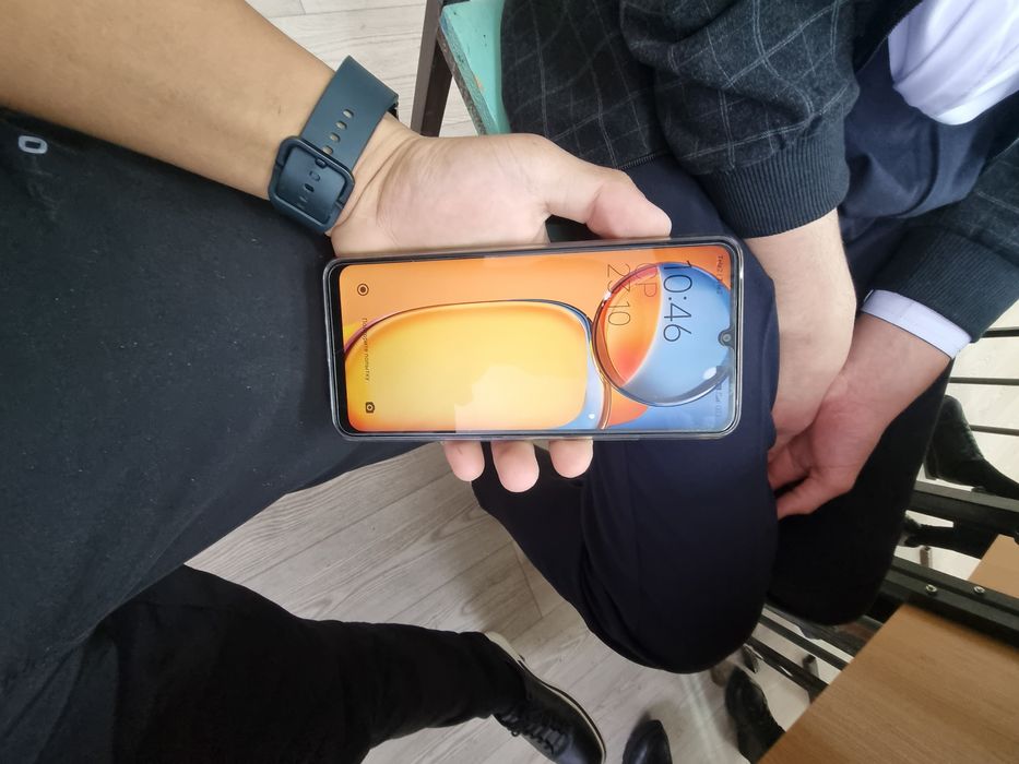 Redmi 13c  256/8 гб