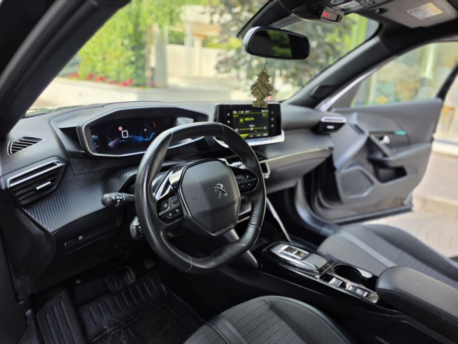 Peugeot 2008 1.5Diesel Euro6 -Piele/Navi/CarPlay/Camera 306°/ Factura+Garanție 12 luni