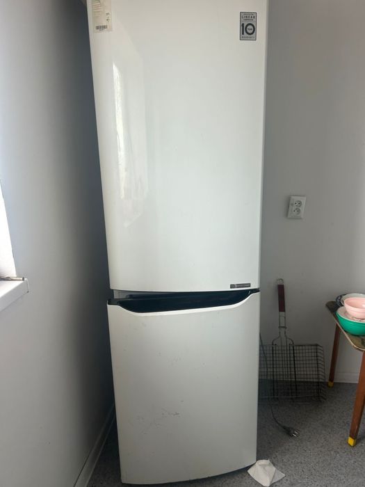 Холодильник в хорошем состоянии