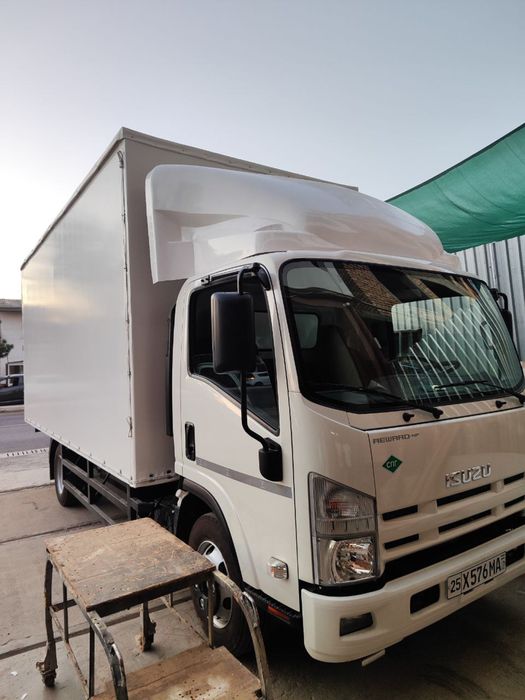 ISUZU yuk avtomobillari uchun korona vetrovik