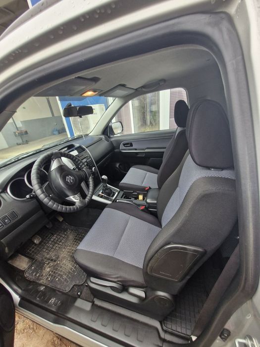 Лек автомобил Suzuki Vitara